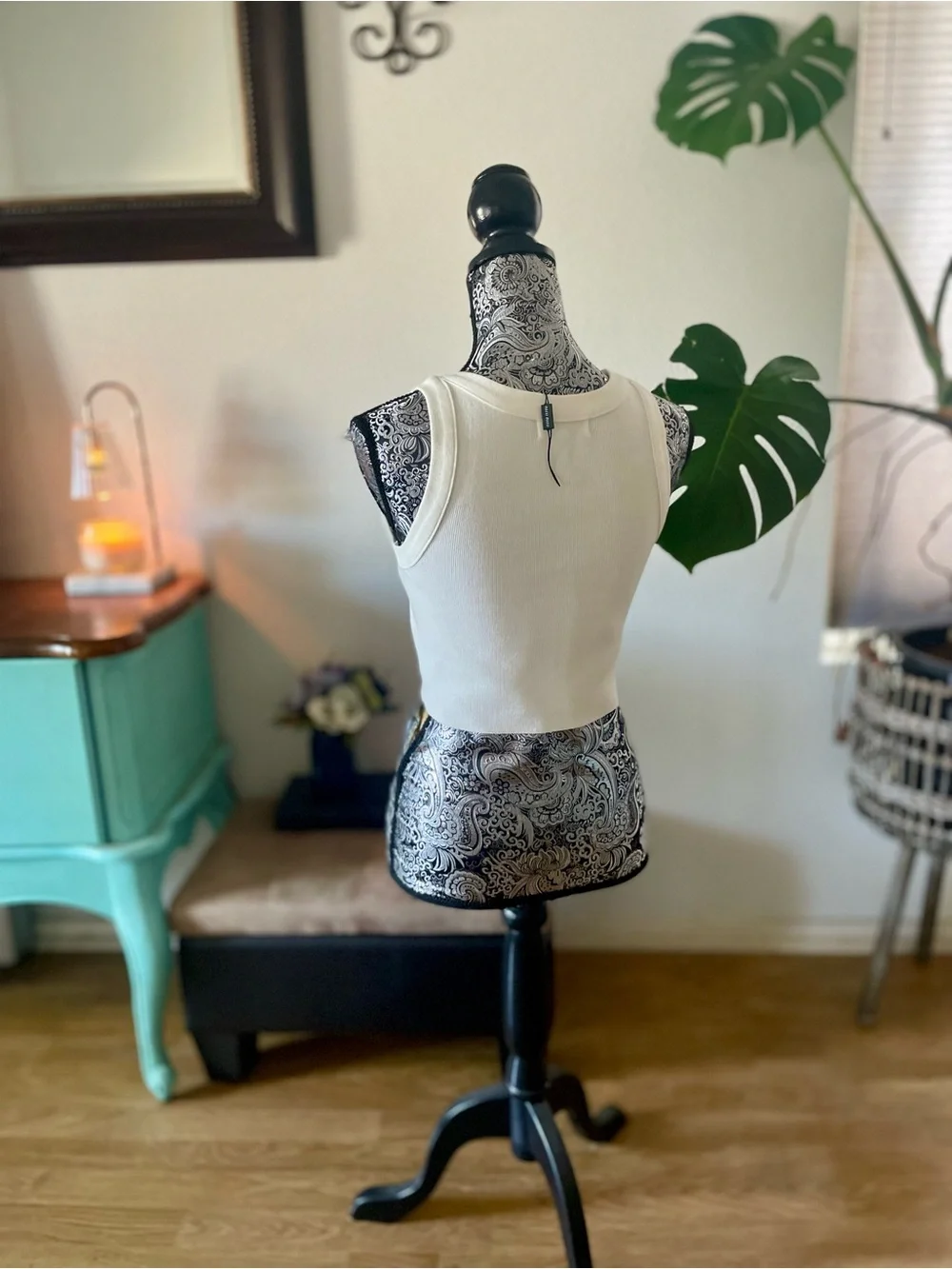 Miu Miu Ribbed Rhinestone-Embellished Crop Tank - Picture 5 of 12